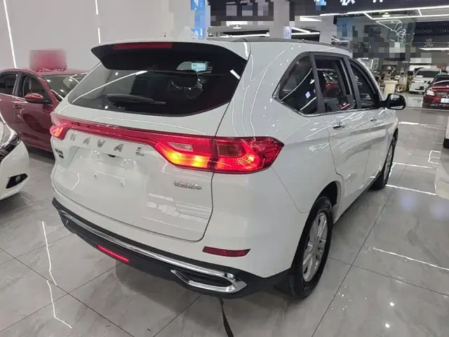Haval M6 — Фото автомобиля 6