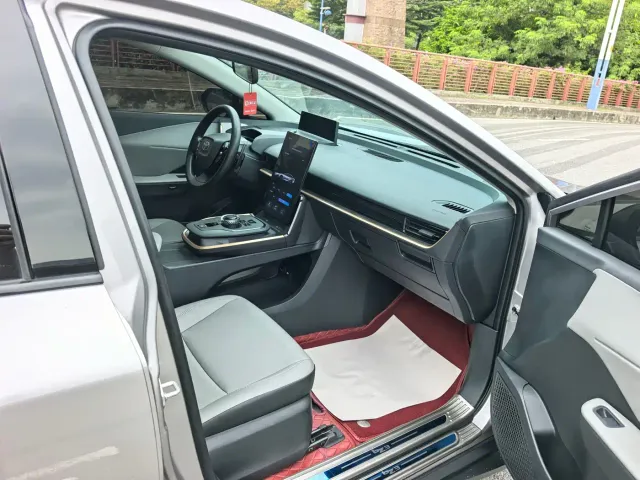 Toyota bZ3 — Фото автомобиля 12