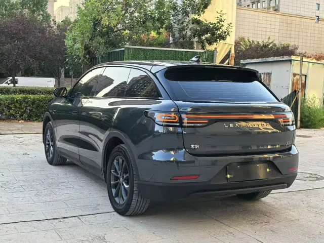 Leapmotor C11 — Фото автомобиля 7