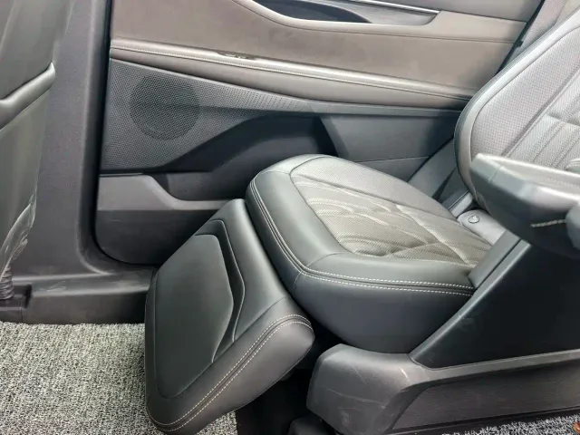 Ford Edge — Фото автомобиля 16