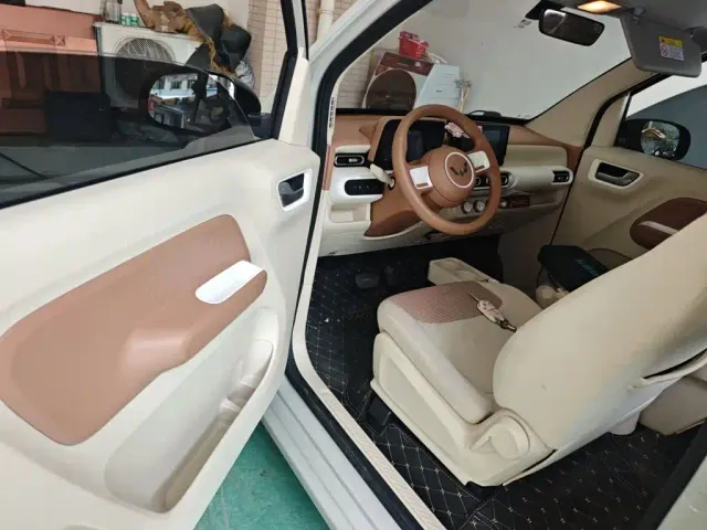 Wuling Hongguang Mini EV — Фото автомобиля 12