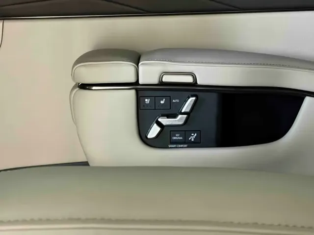 Toyota Alphard — Фото автомобиля 27