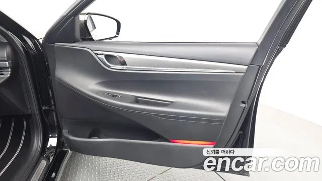 Hyundai Grandeur New — Фото автомобиля 13