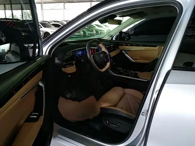 Geely Boyue L — Фото автомобиля 14