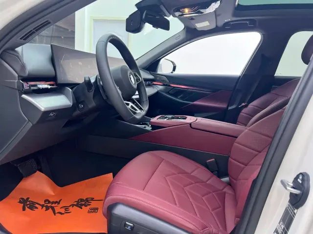 BMW 5 Series — Фото автомобиля 16