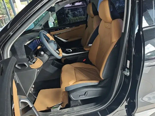 Geely Boyue L — Фото автомобиля 14