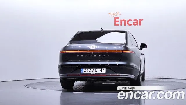 Hyundai Grandeur GN7 — Фото автомобиля 4