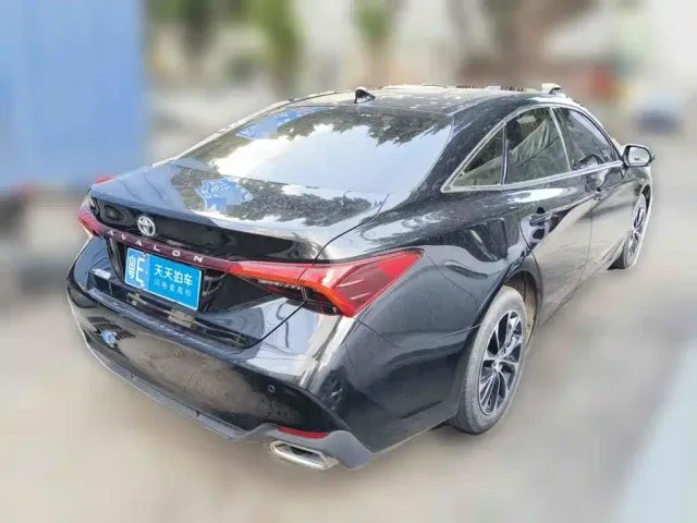Toyota Avalon — Фото автомобиля 2