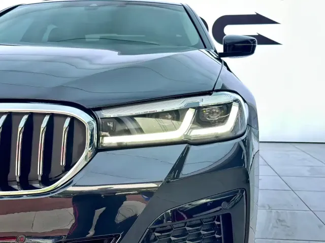 BMW 5 Series — Фото автомобиля 5