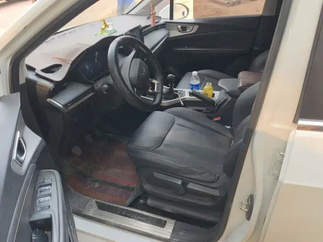 Wuling Jiachen — Фото автомобиля 9