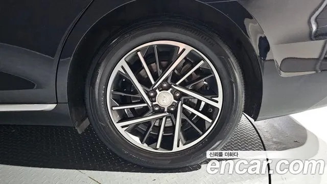 Hyundai Grandeur Grandeur (New) — Фото автомобиля 5