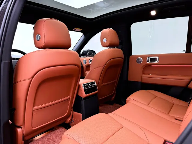 Li Auto L6 — Фото автомобиля 13