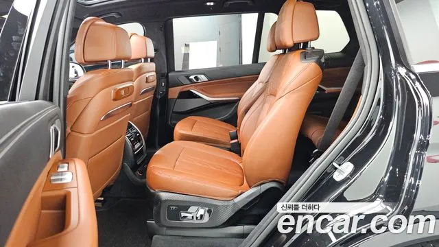 BMW X7 — Фото автомобиля 21