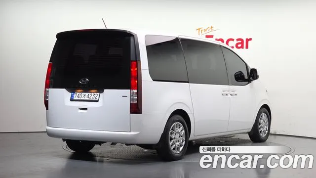 Hyundai Staria Staria 4WD Tourer 11 мест — Фото автомобиля 2