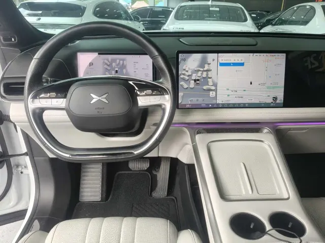 Xpeng G9 — Фото автомобиля 13