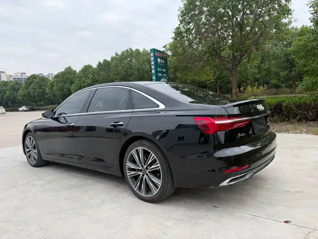 Audi A6L — Фото автомобиля 9