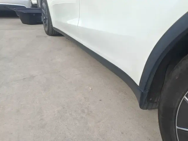 Tesla Model Y L — Фото автомобиля 21