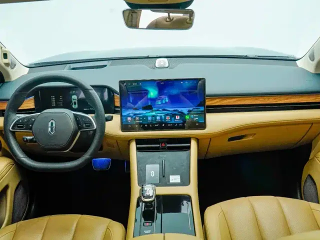 Aito M7 — Фото автомобиля 4