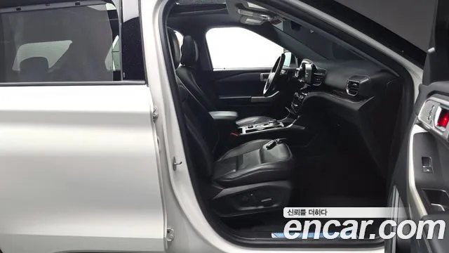 Ford Explorer — Фото автомобиля 23