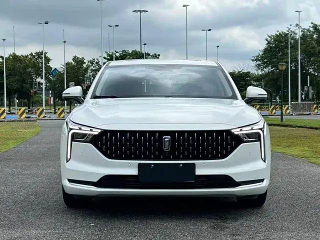 Bestune B70 — Фото автомобиля 2