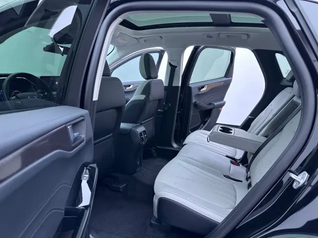 Ford Escape — Фото автомобиля 24