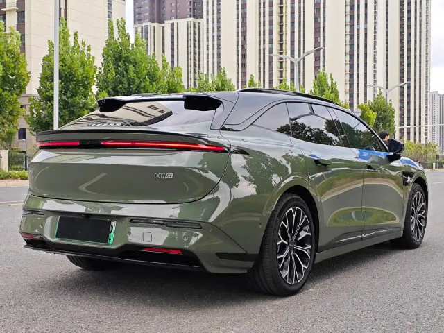 Zeekr 007 GT — Фото автомобиля 9