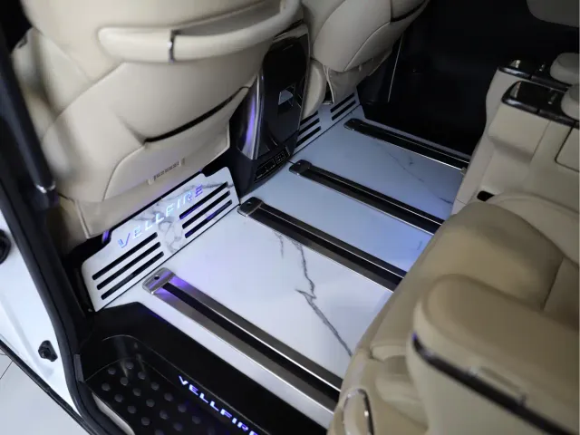 Toyota Vellfire — Фото автомобиля 14