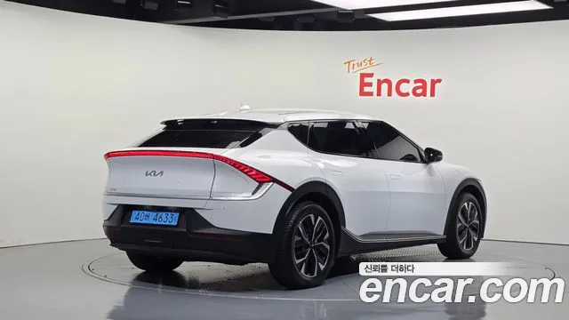 Kia EV6 — Фото автомобиля 2