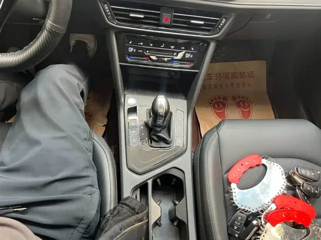 Volkswagen Tharu — Фото автомобиля 14