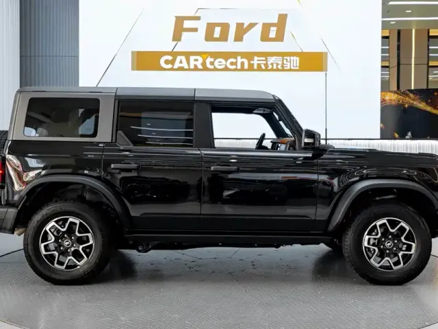 Ford Bronco — Фото автомобиля 4