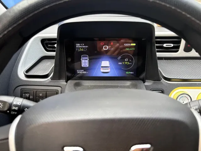 Wuling Hongguang Mini EV — Фото автомобиля 10