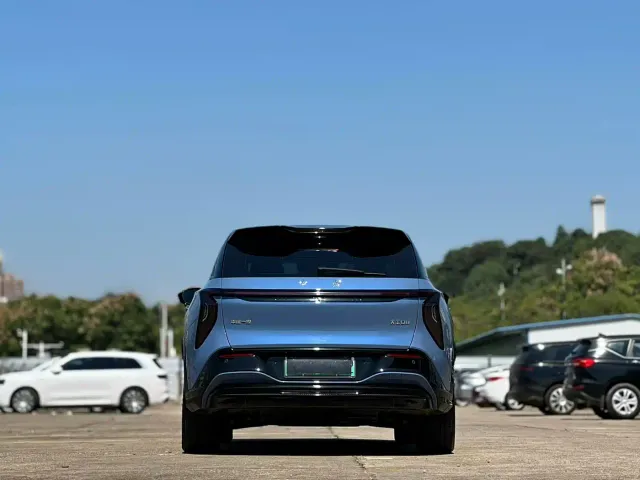 Hongqi Tian Gong 08 — Фото автомобиля 8