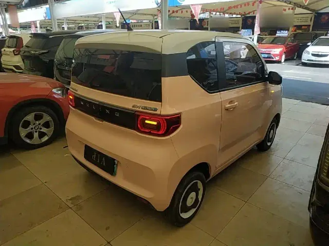 Wuling Hongguang Mini EV — Фото автомобиля 6