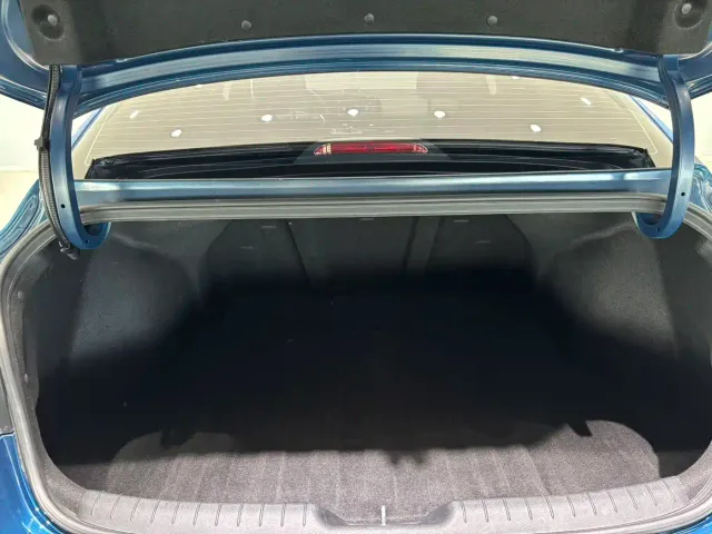 Hyundai Elantra — Фото автомобиля 10