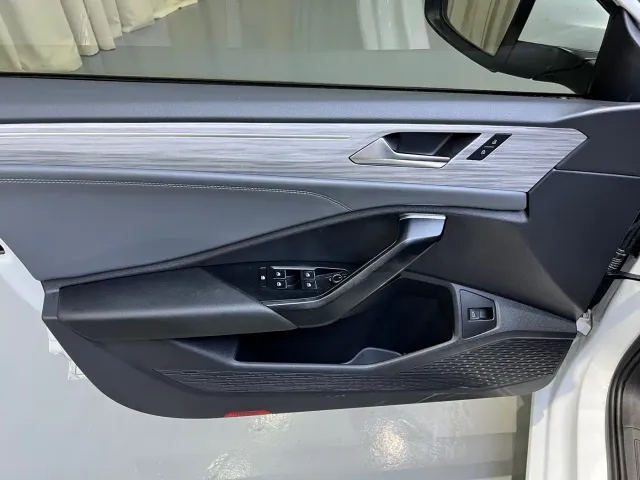 Volkswagen Sagitar — Фото автомобиля 15