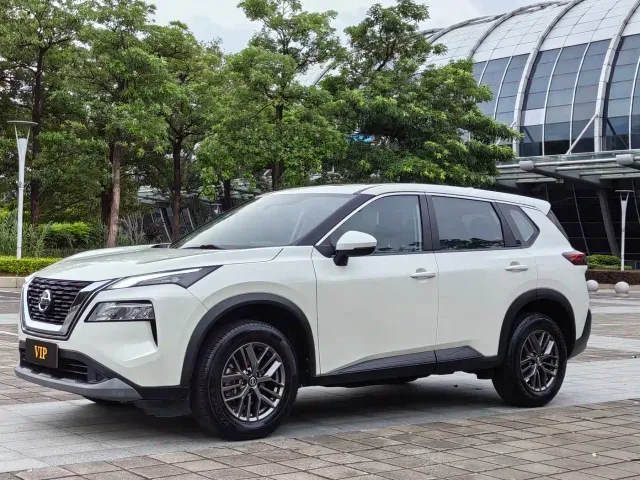 Фотография автомобиля — Nissan X-Trail
