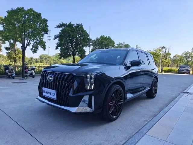 Фотография автомобиля — GAC Trumpchi GS8