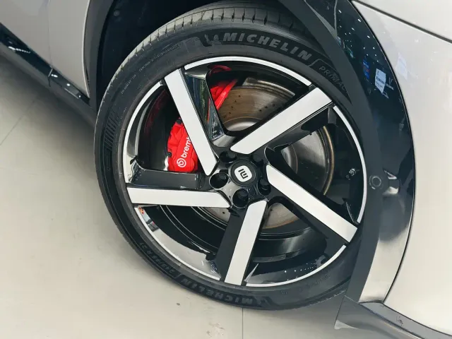 Xiaomi SU7 — Фото автомобиля 10