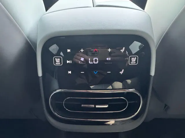 Leapmotor C01 — Фото автомобиля 15