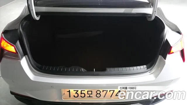 Hyundai Avante CN7 — Фото автомобиля 30