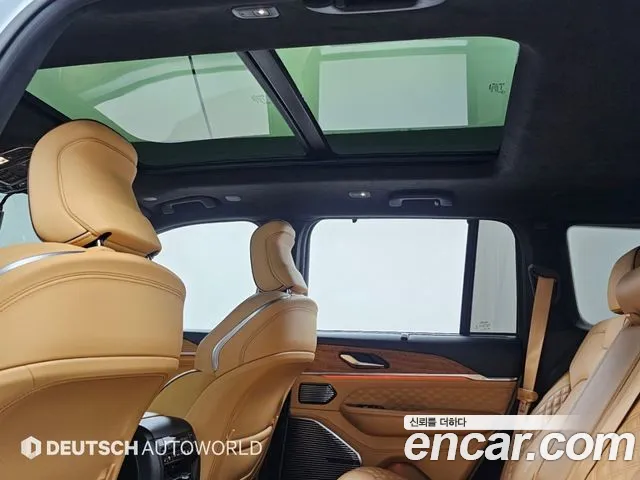 Jeep Cherokee — Фото автомобиля 18
