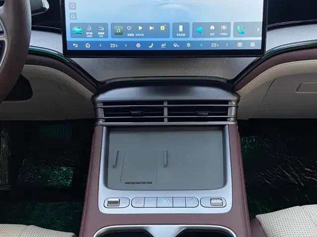 BYD Seal 07 DM-i — Фото автомобиля 11