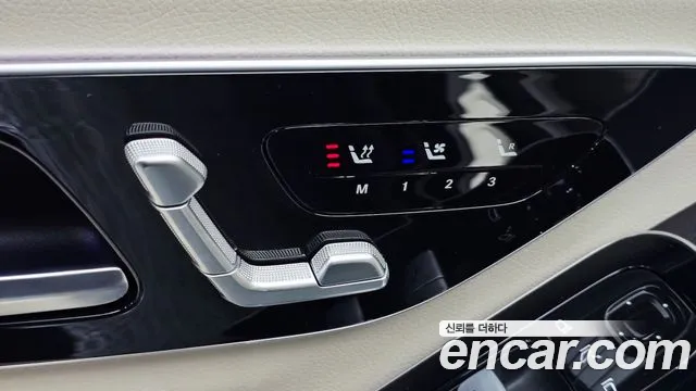 Mercedes-Benz S-Class — Фото автомобиля 24