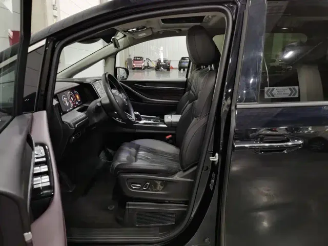 GAC Trumpchi M8 — Фото автомобиля 10