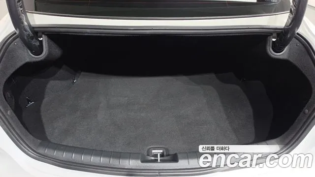 Hyundai Grandeur Grandeur (New) — Фото автомобиля 24