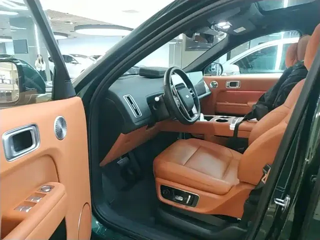 Li Auto L9 — Фото автомобиля 15