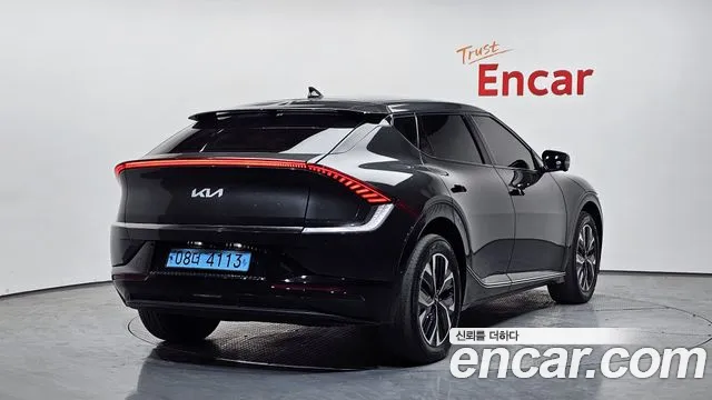 Kia EV6 — Фото автомобиля 2