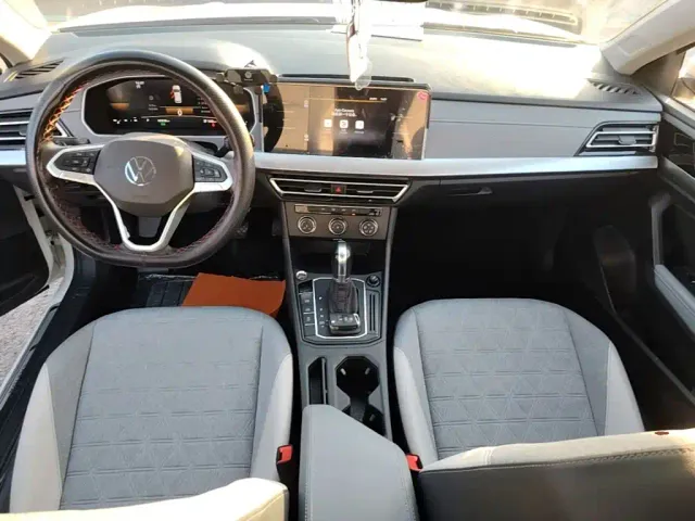 Volkswagen Lavida — Фото автомобиля 9