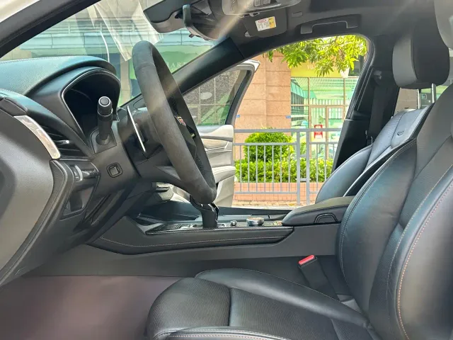 Cadillac CT5 — Фото автомобиля 9