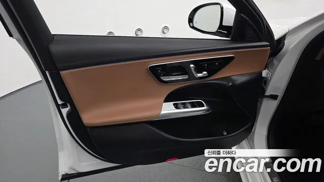 Mercedes-Benz E-Class W214 — Фото автомобиля 24